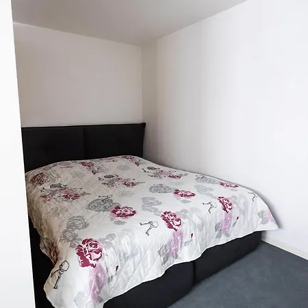 Modernes 2-roomapartment شقة